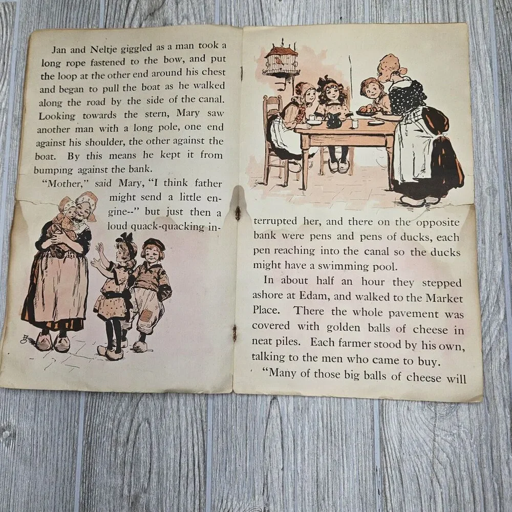 1917 Little Wooden Shoes Softcover Story Book Alice Hardwick‎ Frances Brundage